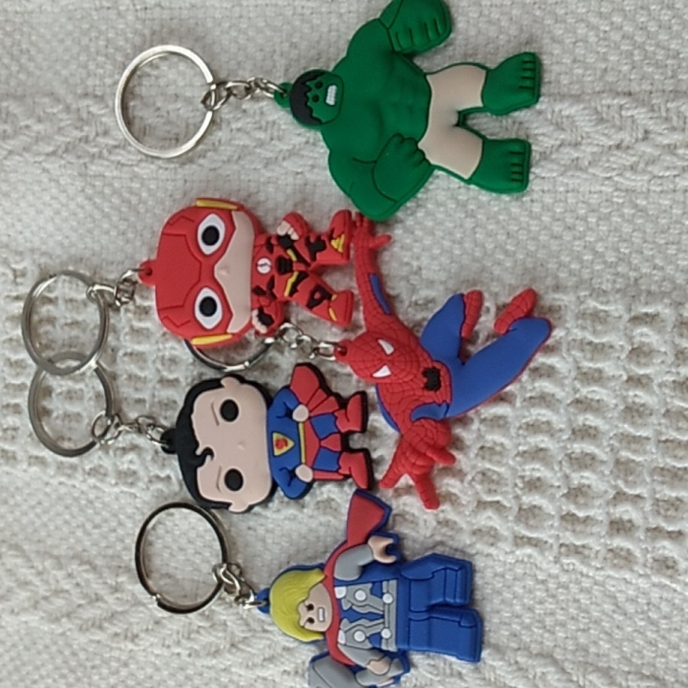 5 Super Heros Key Chains Premium Material & Safe PVC Lot # 9 - Picture 1 of 7